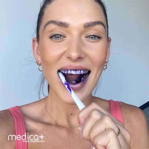 Купить Отбеливающий Корректор для Зубов Цвета V34 в Киеве — Medica+