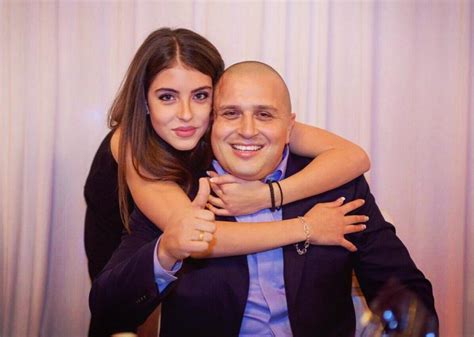 МЕРАК: Галена бута щерката на Камен Куката за чалга дива - Естел ...