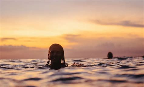 beaches  indonesia  locals   secret