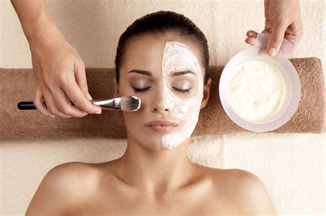 A Complete Guide to Facials - Branding Slovenska