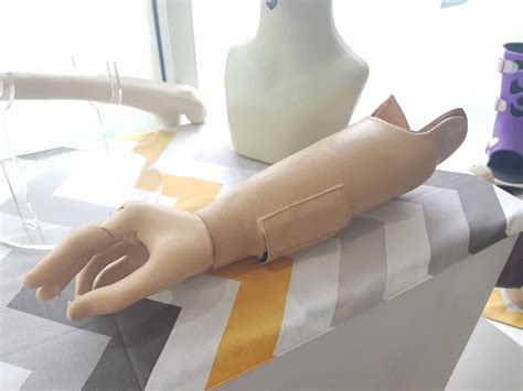 hand  leg prosthetic rs unair