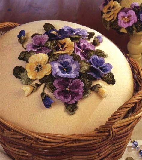 Орнитологическая станция «Фрингилла» на Куршской косе | Stumpwork, Hand ...