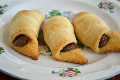 Nutella Crescent Rolls - Measuring Cups, Optional