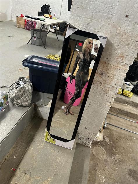 Taylor Momsen Poses Nude, Wears Only Black Body Paint for Music Video