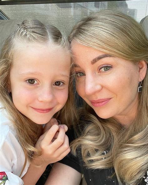 You Must Meet Anna Radzinskaya - Kid YouTube Star Anastasia Radzinskaya ...