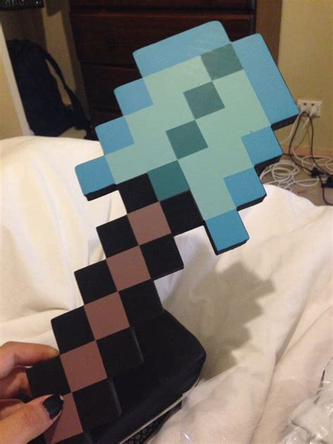 Алмазная лопата Майнкрафт (Minecraft)