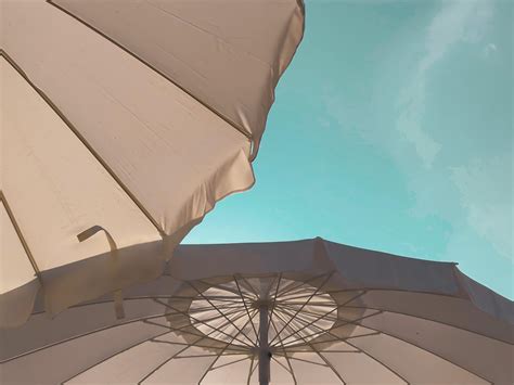 Should I Get Motorized or Manual Retractable Awnings? - Van Nuys Awning