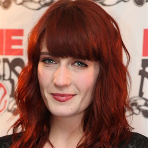 A guide to choosing between types of red hair color for skins 36