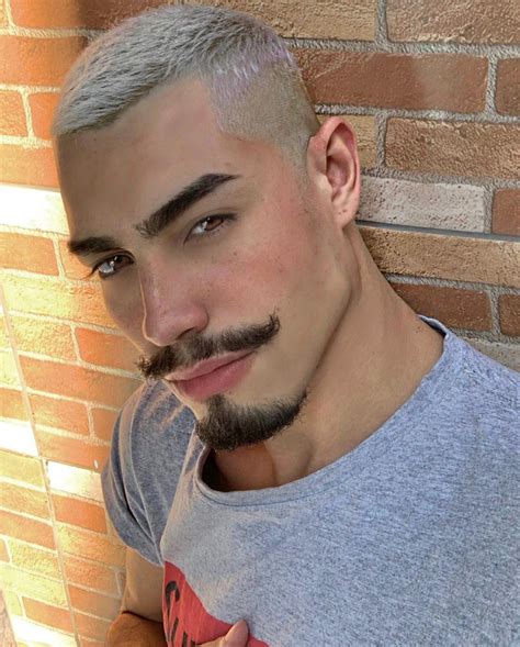 Barba E Bigode Separados - Barba E Bigode Separados - BRAINCP