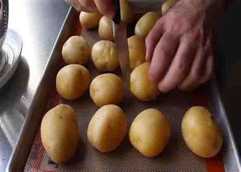 how long to cook smashed potatoes in oven