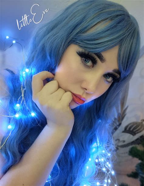 LittleEve on Onlyfans xx on Twitter: "💙 #blueeyes #bluehair #wig #
