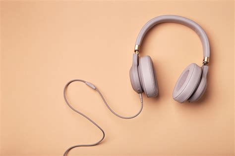 Jika Kita Mendengarkan Lagu Yang Terdengar Hanya Suara Musik Dinamakan 4