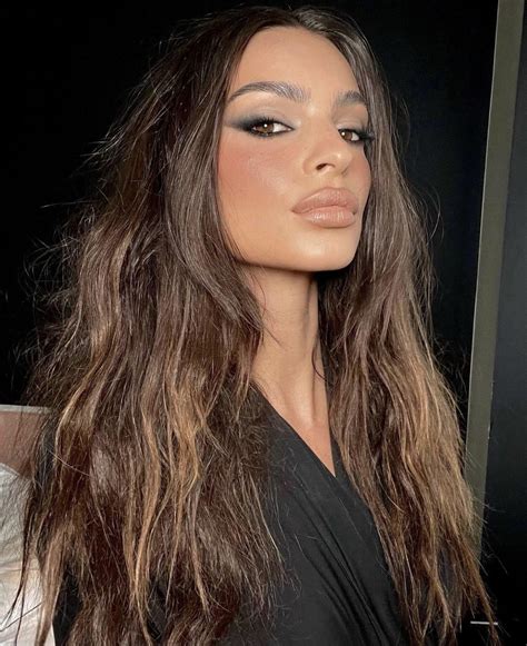 Emily Ratajkowski 💋 : r/jerkofftoceleb