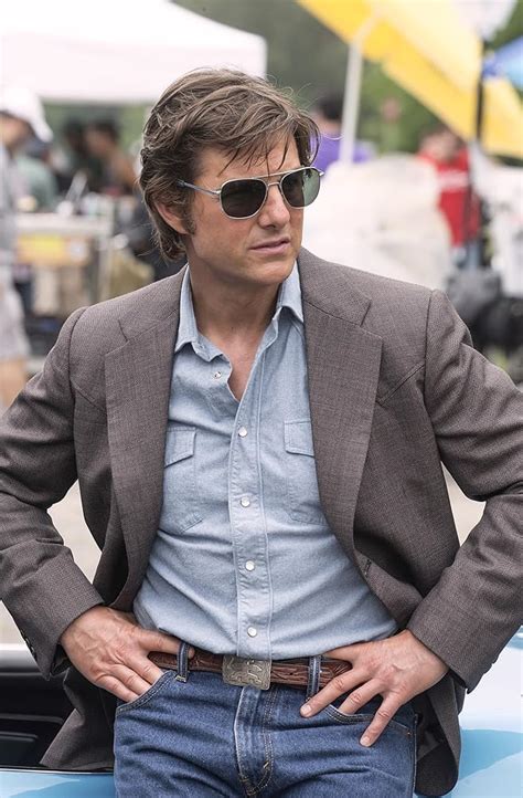 “American Made” : stars Tom Cruise as real-life pilot Barry Seal – Out ...