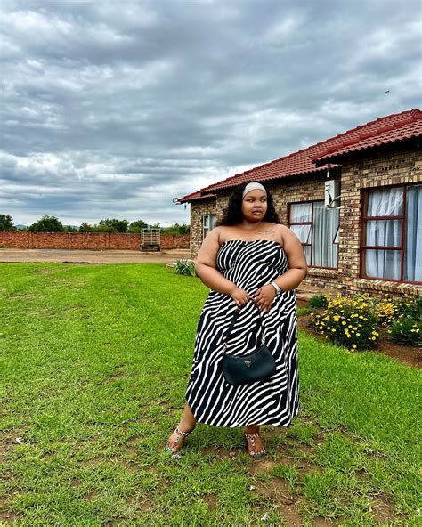 Thembi Nt | Tuesday Dump!! 💦 | Instagram