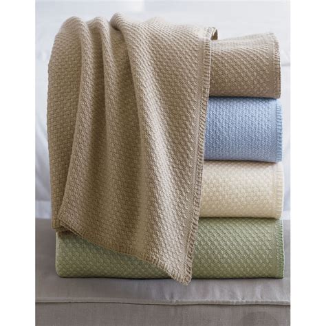 The Washable Merino Wool Blanket (Twin) - Hammacher Schlemmer