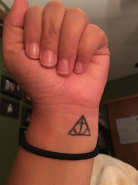 harry potter and the deathly hallows tattoo