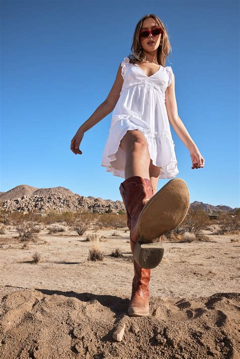 Trixxi Clothing | Shop Women's Dresses, Activewear & More