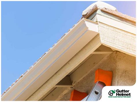 how to fix hole in gutter