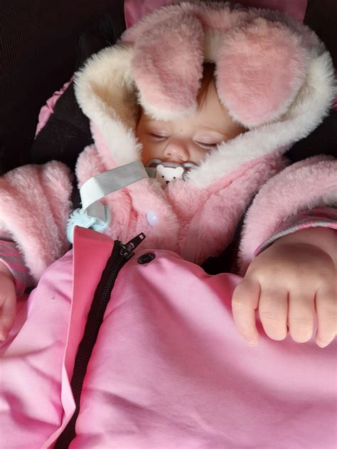 Little bunny girl ・ popular.pics ・ Viewer for Reddit