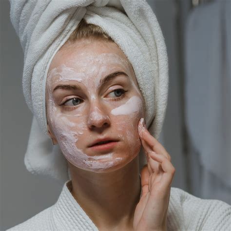 How to Create an Anti-Aging Skincare Routine