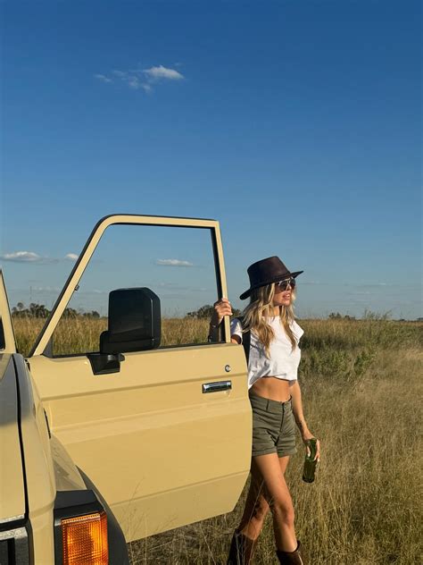 Brook Sill | can we normalize wearing sparkles everyday?🥹 🧚 | Instagram