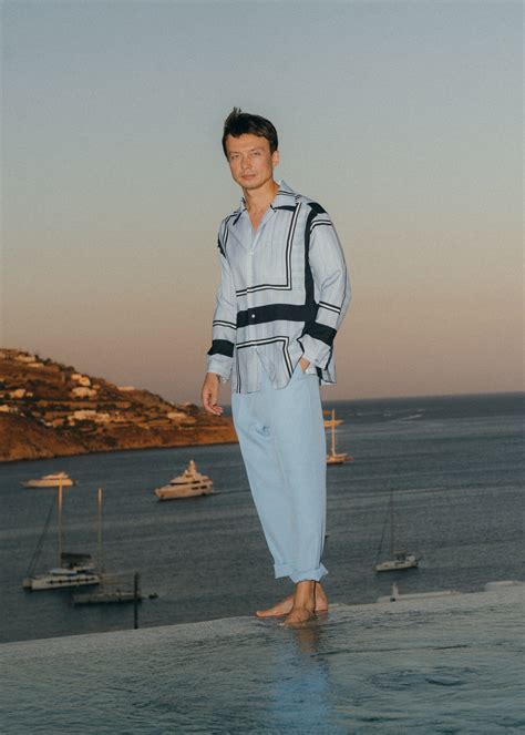 Photographer German Larkin Is a Fixture at Rarefied Weddings - The New