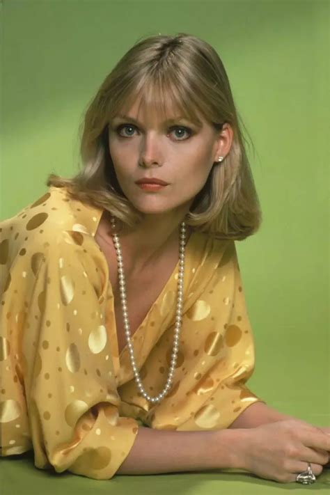 19 Best Young Photos Of Michelle Pfeiffer (With Timeline) | Fabbon