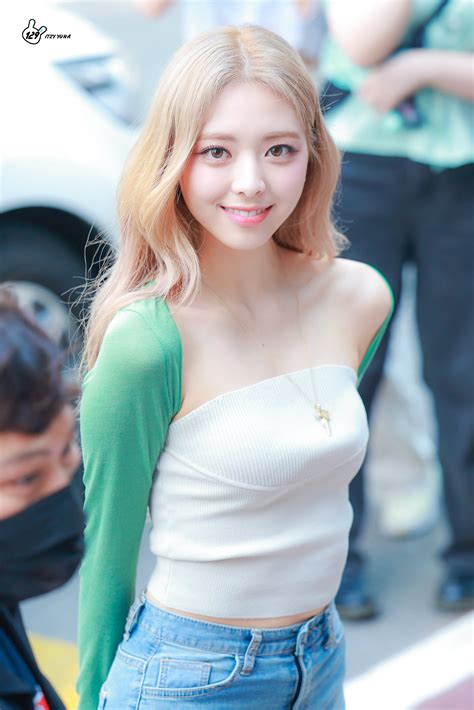 Shin Yuna Image #338976 - Asiachan KPOP Image Board