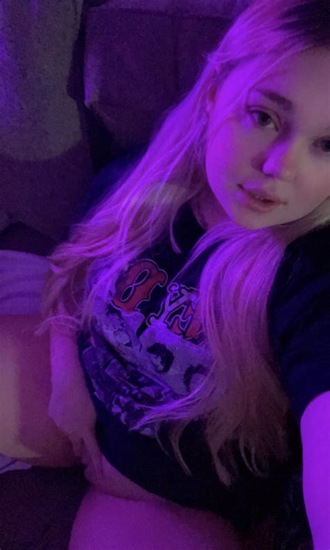 could you eat it and really make it feel good sissy boy : r/SissyFemdom