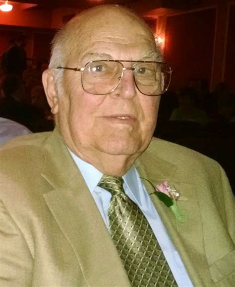 Lewis Funeral Home Warren