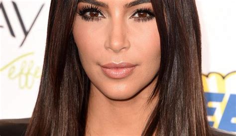 Selebritis Hollywood Dengan Gaya Rambut Lurus Terbaik - Photo Fimela.com