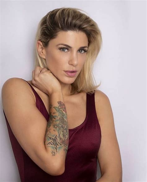 Wilma González aparece con atrevido cambio de look en medio de la