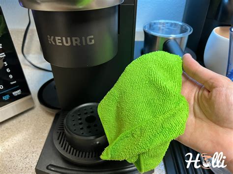 how to descale a keurig coffee maker with vinegar