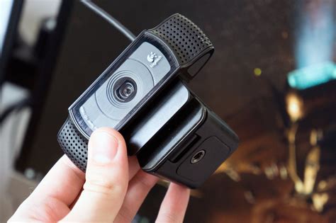 How to fix the webcam freezing issue on the Windows 10 Anniversary ...