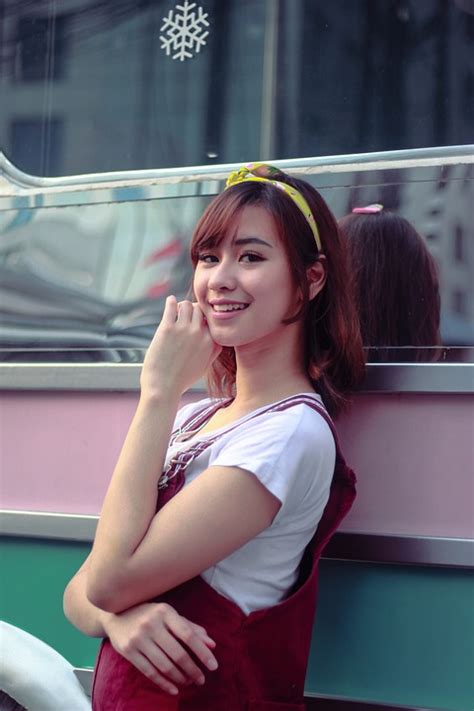 girl town woman  photo  pixabay