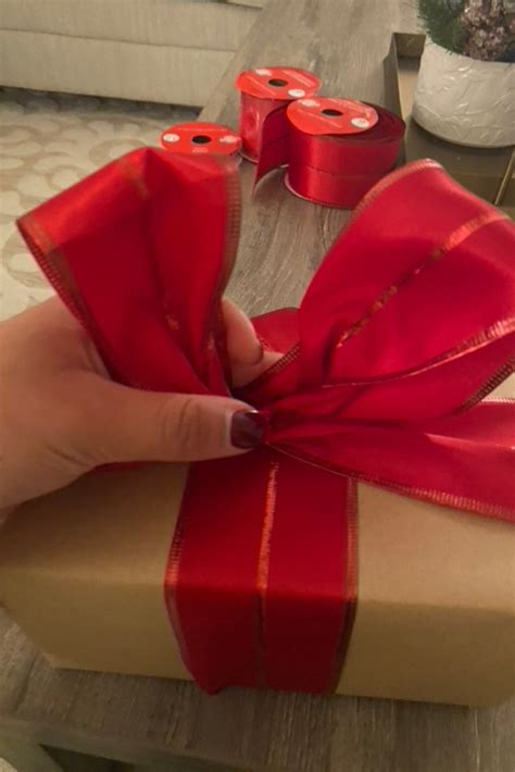 how to put ribbon on a gift