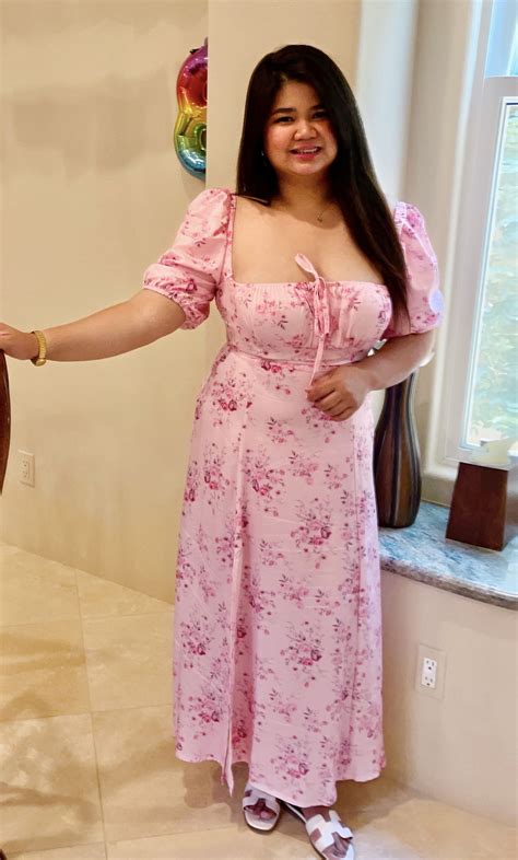 Maxi dress for chubby girl | Curvy outfits, Dress for chubby, Maxi