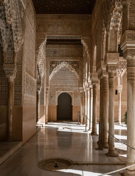 Granada Travel Guide - The Elegant Wanderer
