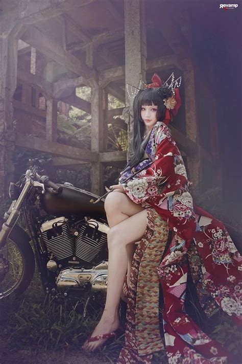 japanese motorcycle girls