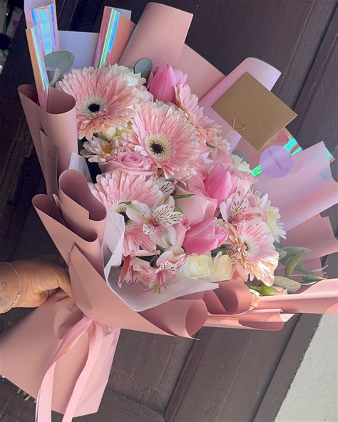 V A L E R I A N A F L O R S 🌸 | Los mejores tonos rositas 🫧🌸💗 | Instagram