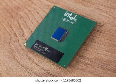 30 Intel Pentium Iii Images, Stock Photos & Vectors | Shutterstock