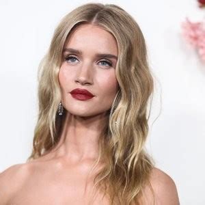 Rosie Huntington-Whiteley Sexy (10 Photos) - Nudes - Celebrity leaked Nudes