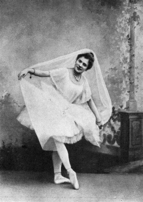 Пьери́на Ленья́ни (итал. Pierina Legnani; 1863 — 1923) — итальянская ...