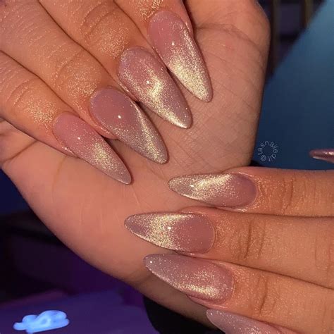 hot pink cat eye nails  hottest trend