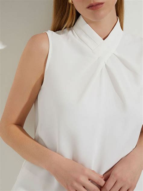 Collar Details | Blouses for women, Trendy fashion women, Ladies tops ...