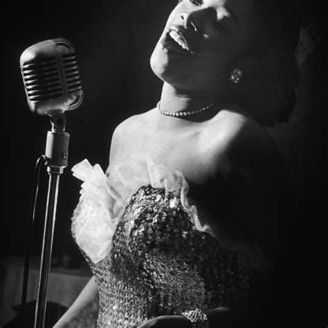 Learn About the Top 10 Famous Jazz Singers
