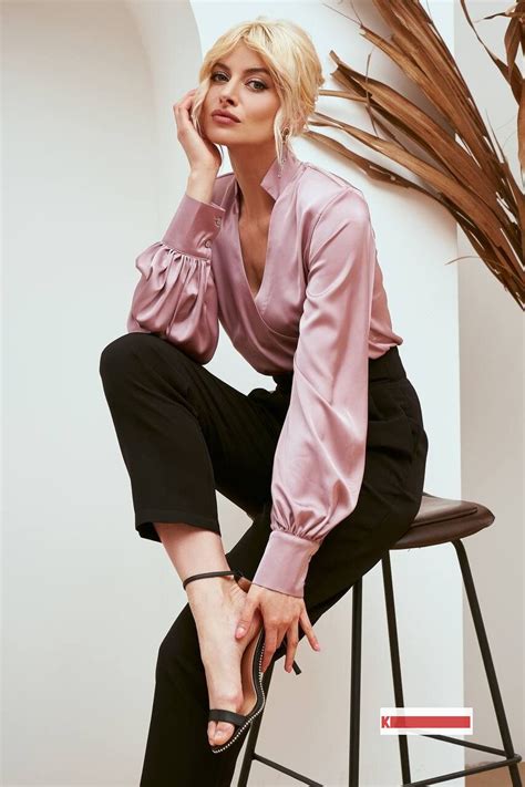 Smart Casual Outfit Ideas for Women Over 50 - kim-fashion