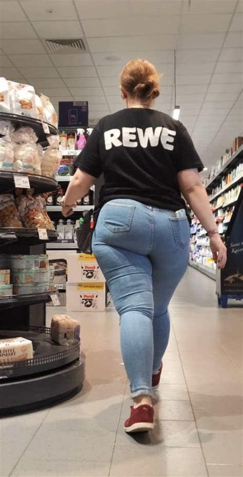 A BRUNETTE PAWG WORKER AT REWE (NON-OC) - Tight Jeans - Forum