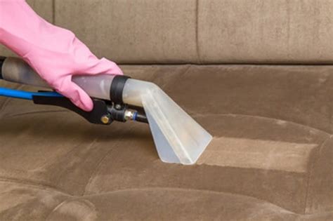 Limpeza A Seco De Estofados - Limpeza a seco: e os benefícios para seu estofado | Cleanipedia